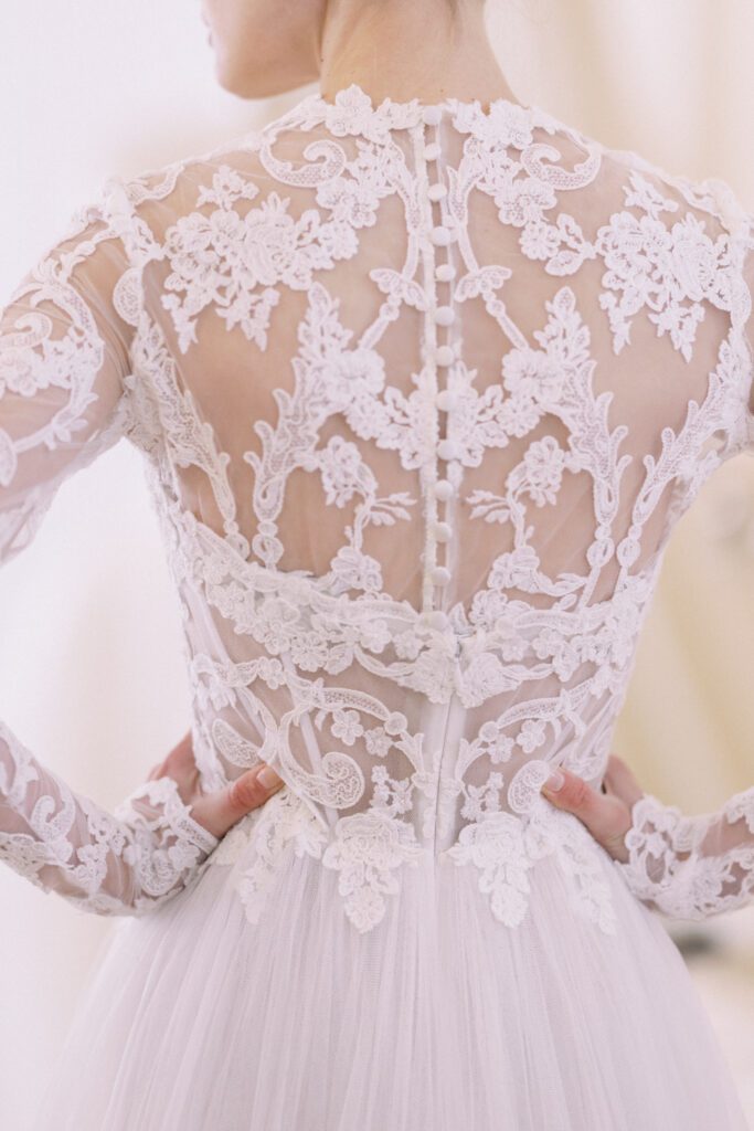 Alon Livné Bridal showcase at New York Bridal Fashion Week featuring couture wedding dresses, veils and modern bridal silhouettes.